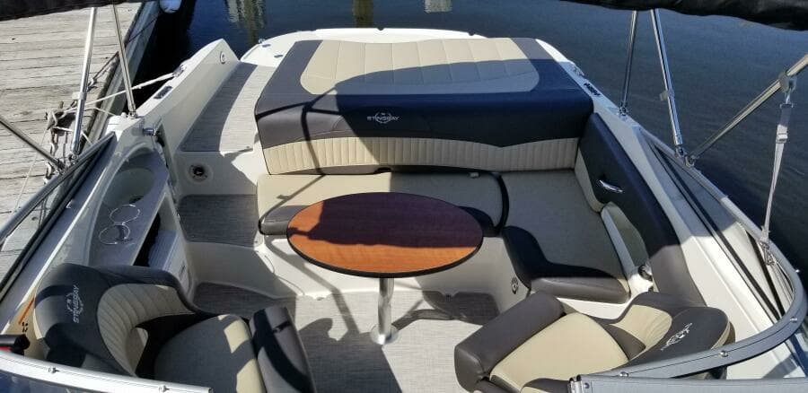 2018 Stingray 215 CR