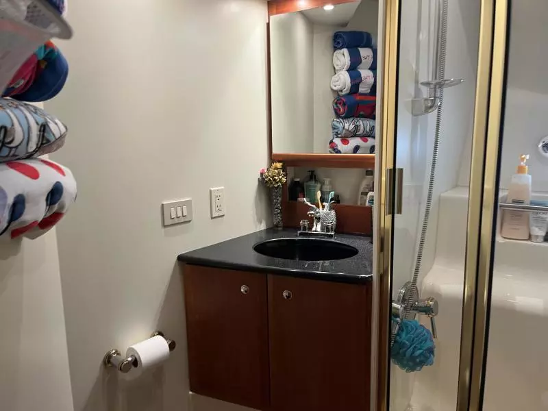 2002 Silverton 453 Motor Yacht