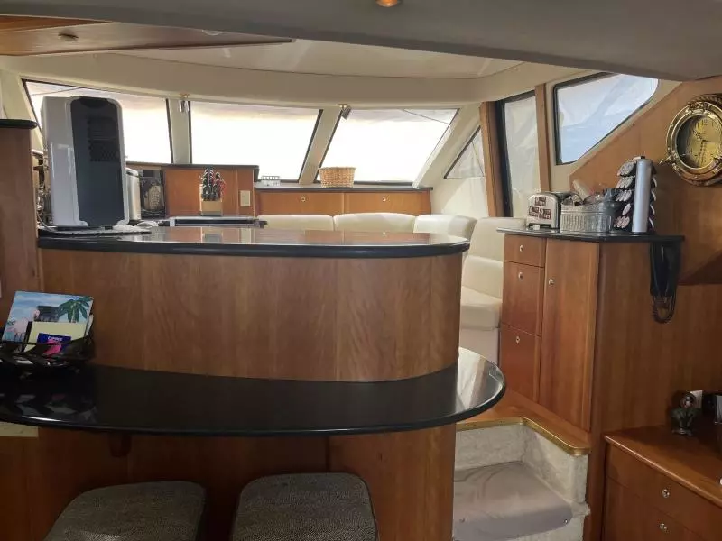 2002 Silverton 453 Motor Yacht