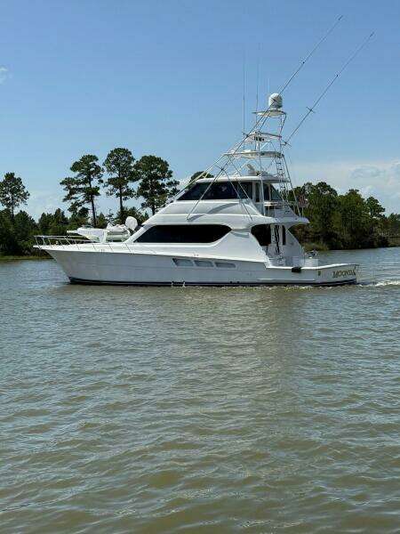2002 65 Hatteras Convertible Moontan Portside