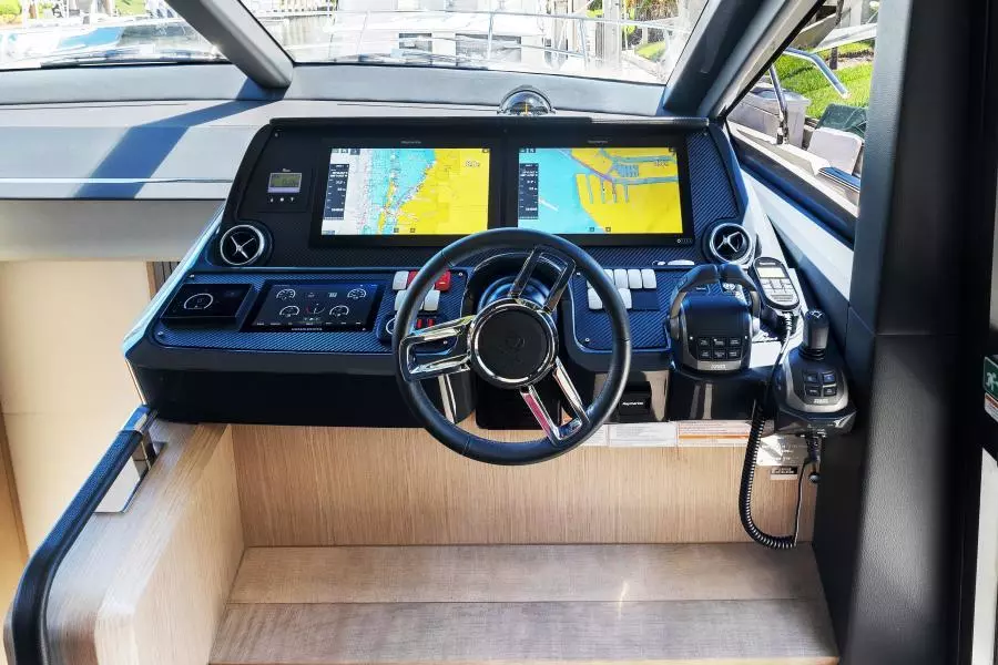 2022 Absolute 48 Coupe