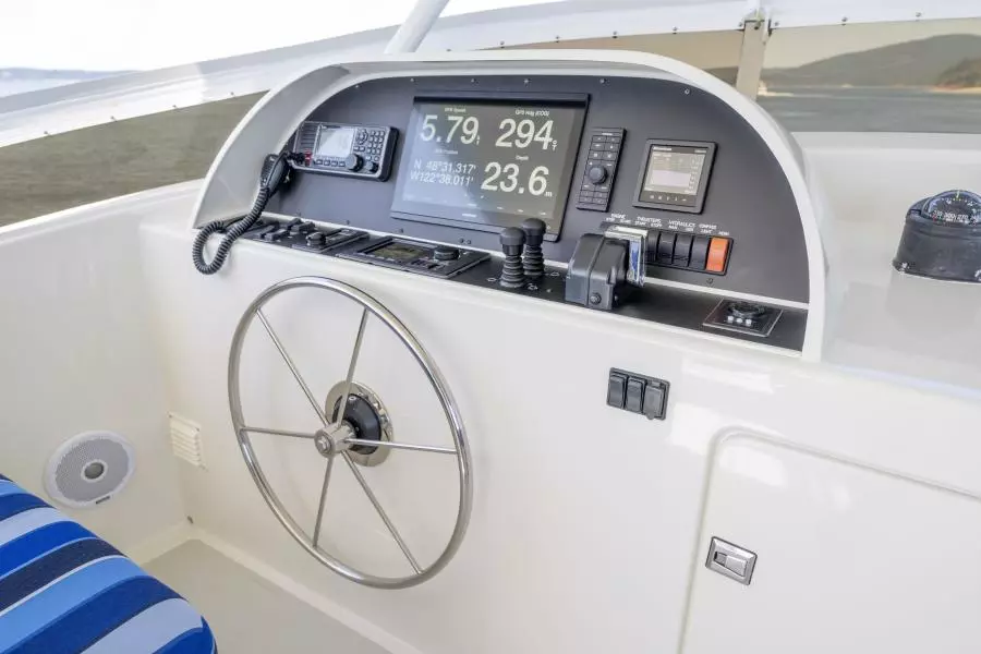 1998 Northern Marine 