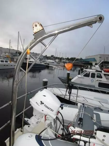 36' Kadey-Krogen tender davit