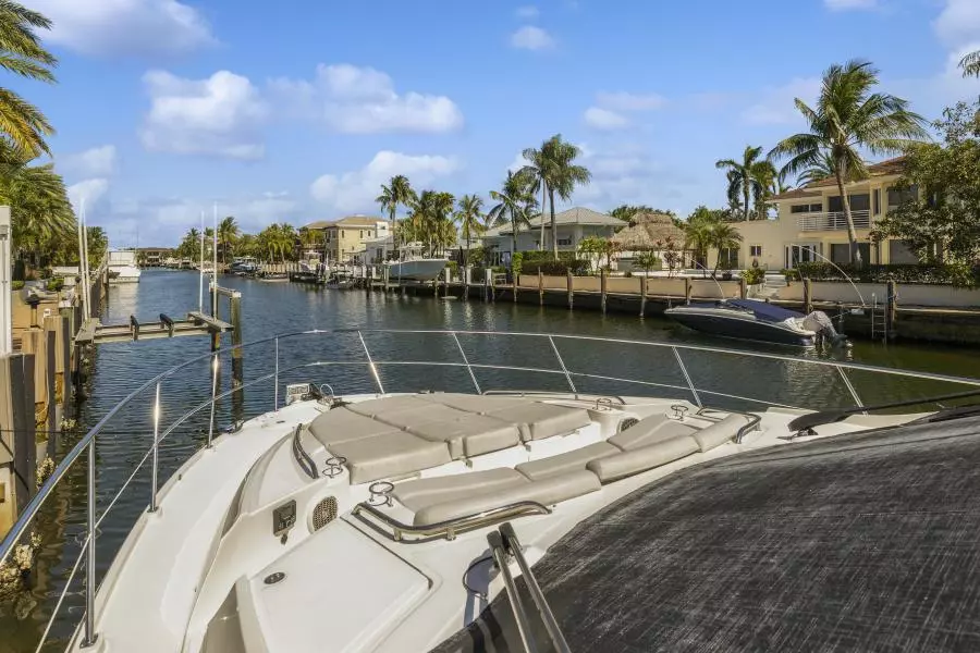 2018 Sea Ray L590 Fly