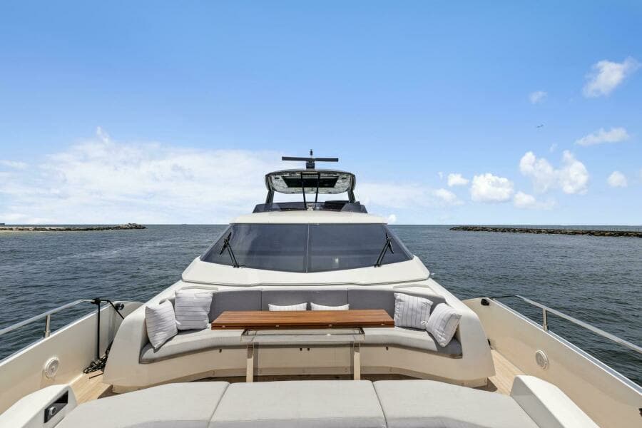 2021 Ferretti Yachts 850