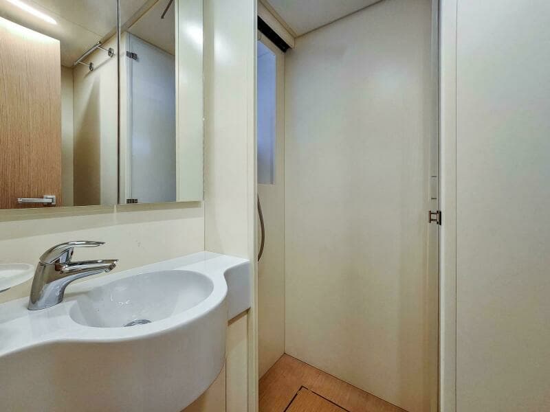 2021 Ferretti Yachts 850