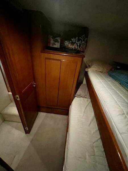 1997 Viking 43 Convertible