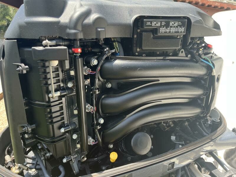 2015 Robalo R305 Walkaround