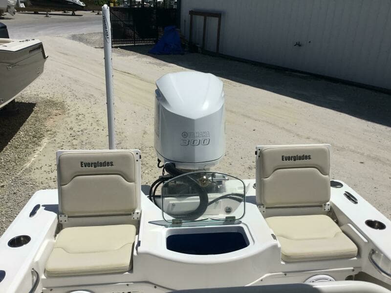 2016 Everglades 243CC