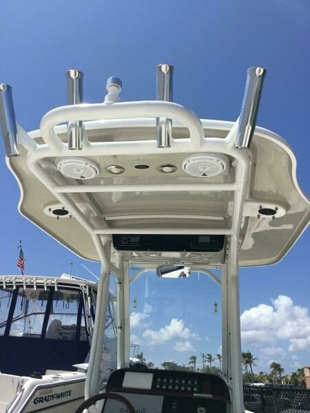 2016 Everglades 243CC