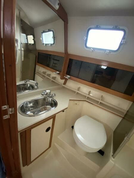 2001 Albin 32 + 2 Command Bridge