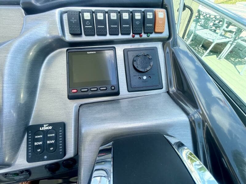 2016 Monterey 335 Sport Yacht