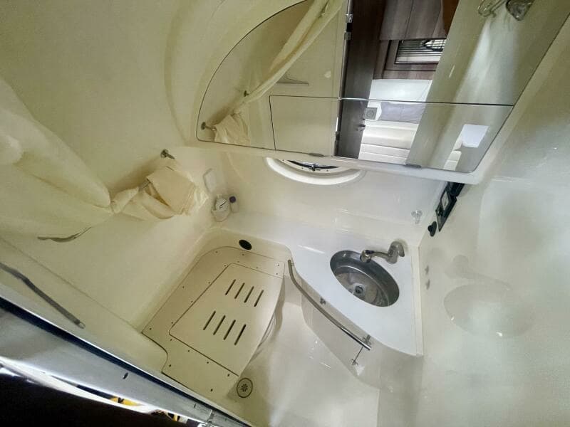 2016 Monterey 335 Sport Yacht