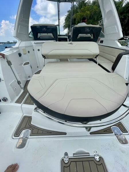 2016 Monterey 335 Sport Yacht