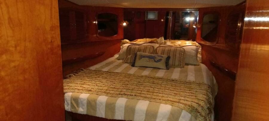 2004 Mikelson 43 Sportfisher