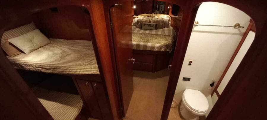 2004 Mikelson 43 Sportfisher