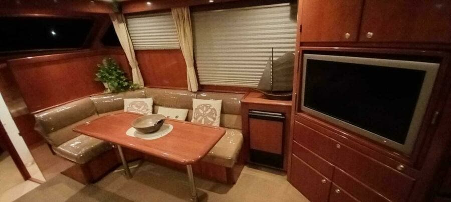 2004 Mikelson 43 Sportfisher