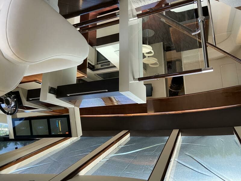 2009 Lazzara Yachts LSX 75