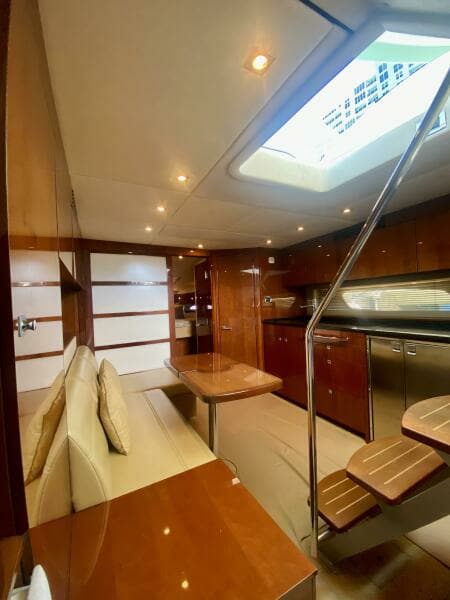2010 Sea Ray 450 Sundancer