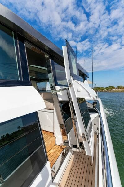 2020 Mangusta 33M Gransport