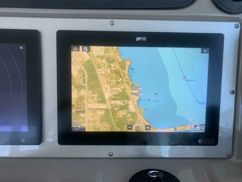 2011 Cruisers Yachts 420 Sports Coupe