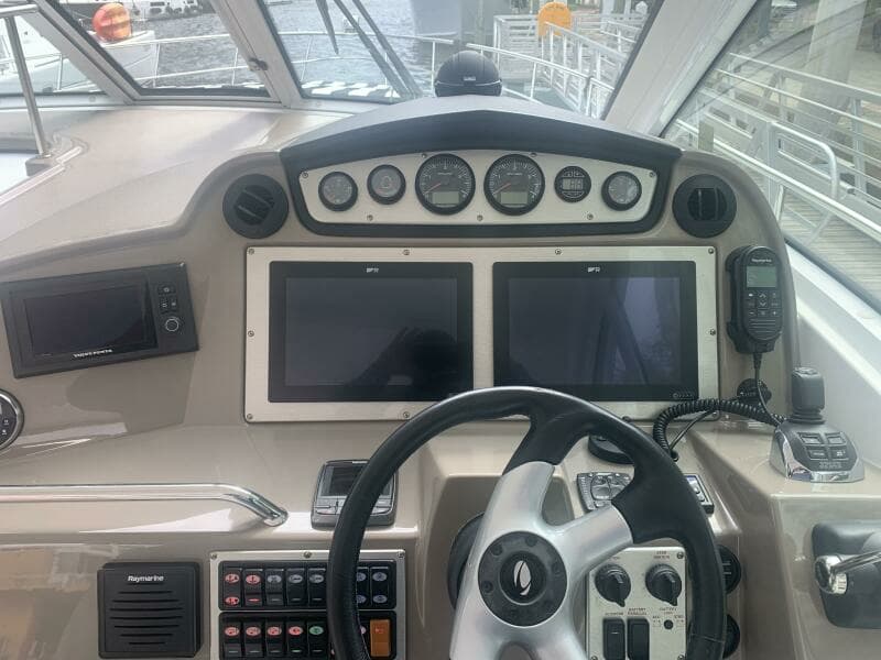 2011 Cruisers Yachts 420 Sports Coupe