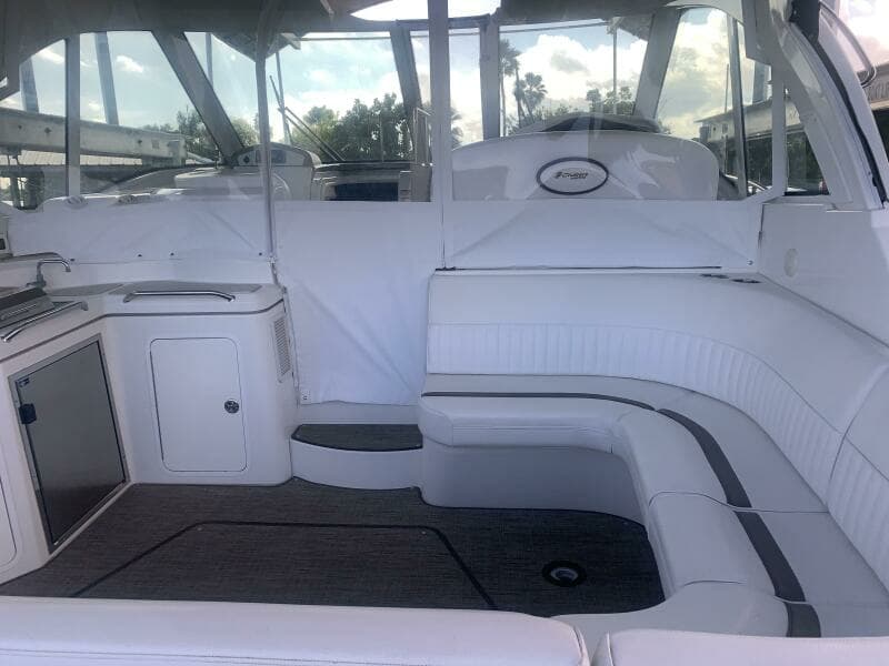 2011 Cruisers Yachts 420 Sports Coupe