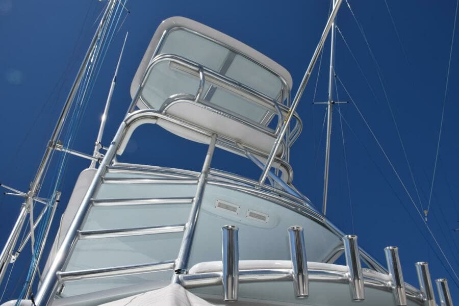 Newer Tower with Hardtops and Bench Seat  