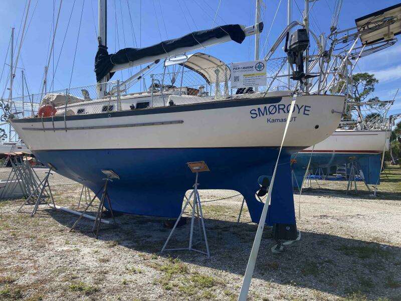 1994 Pacific Seacraft Crealock 37
