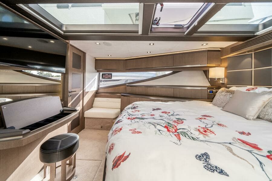 2019 Galeon 640 FLY