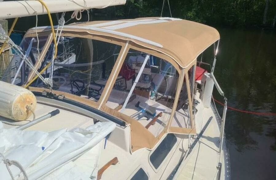 1977 Islander 36