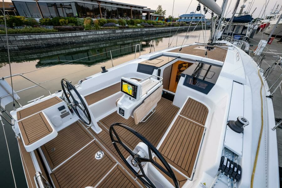 2023 Hanse 418