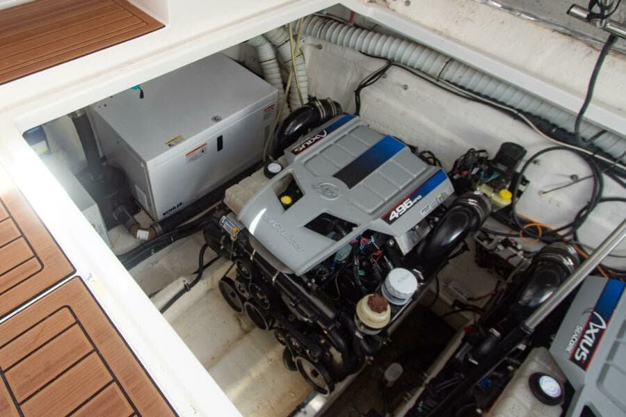 2008 Rinker 40 Express Cruiser