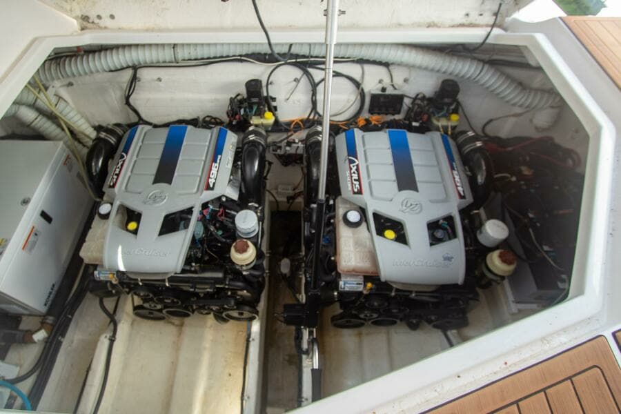 2008 Rinker 40 Express Cruiser