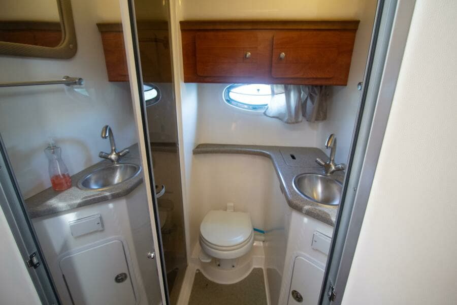 2008 Rinker 40 Express Cruiser