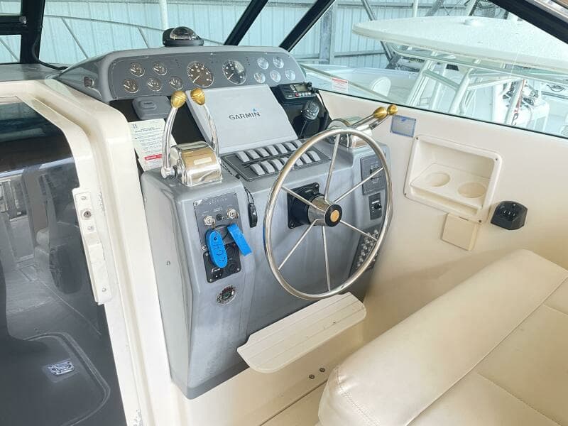 1996 Tiara Yachts 3100 Open