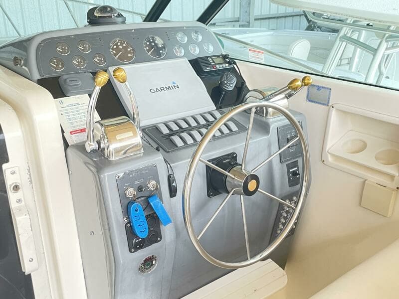 1996 Tiara Yachts 3100 Open