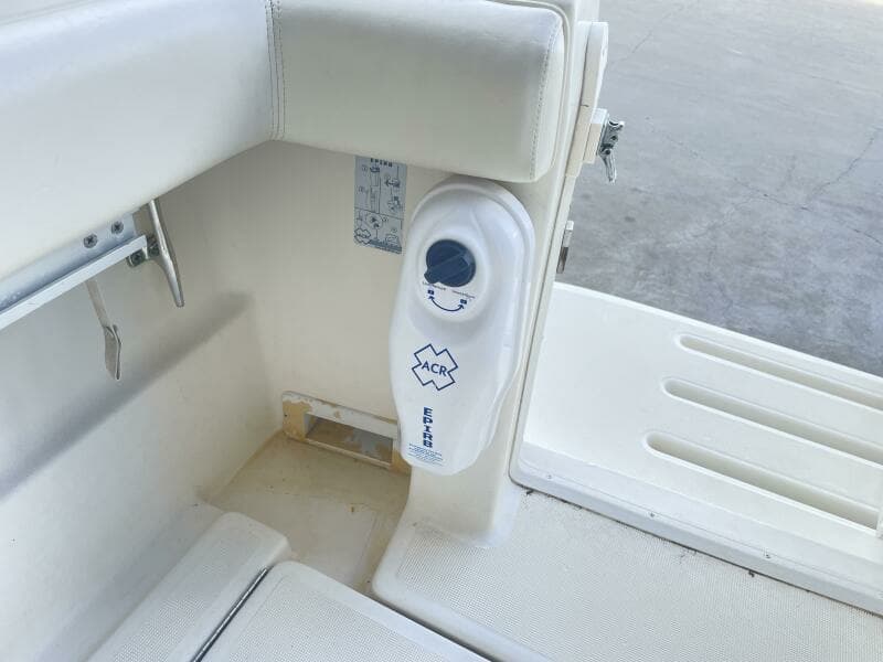 1996 Tiara Yachts 3100 Open