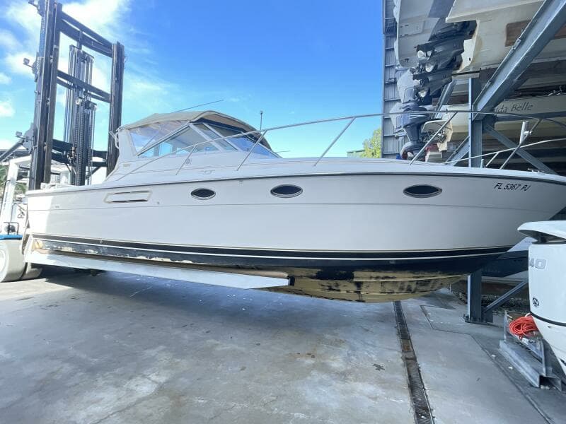1996 Tiara Yachts 3100 Open