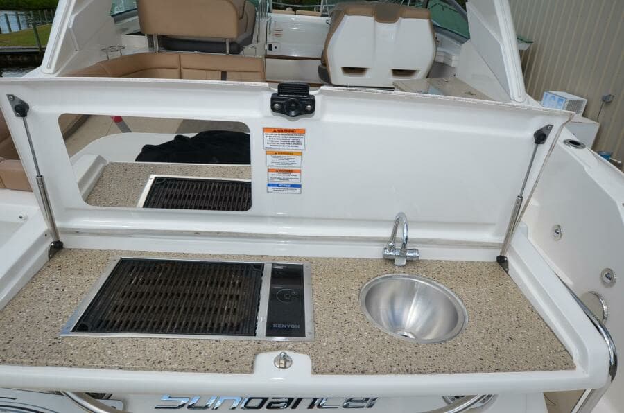 2016 Sea Ray 350 Sundancer