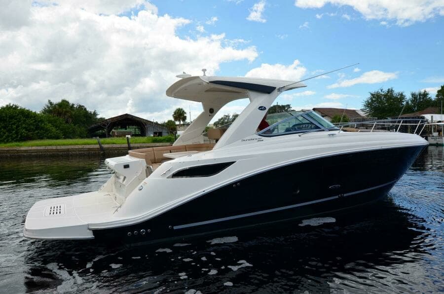 2016 Sea Ray 350 Sundancer