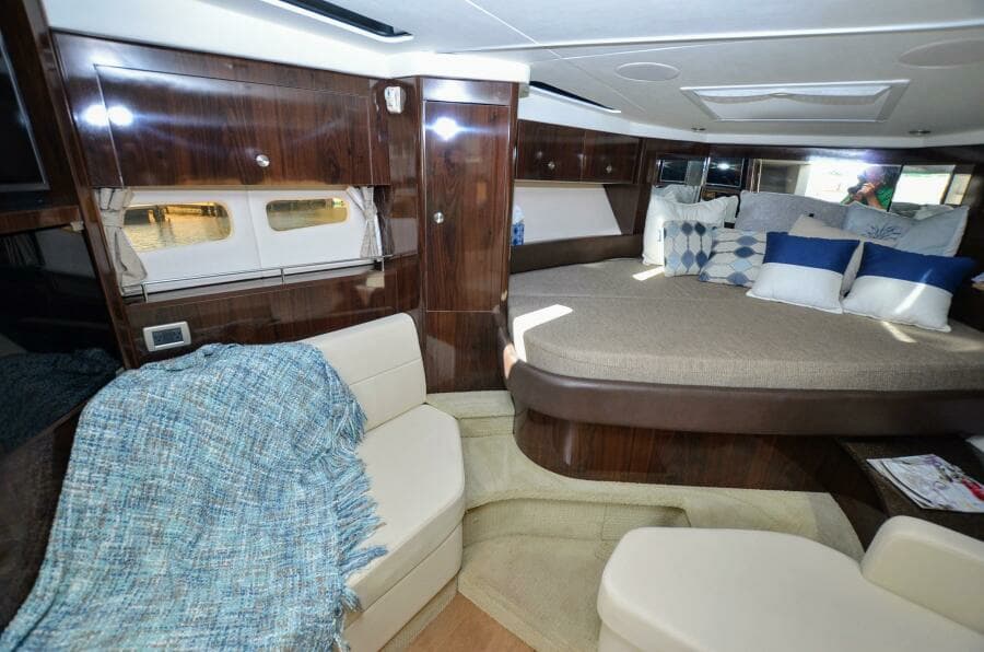 2016 Sea Ray 350 Sundancer