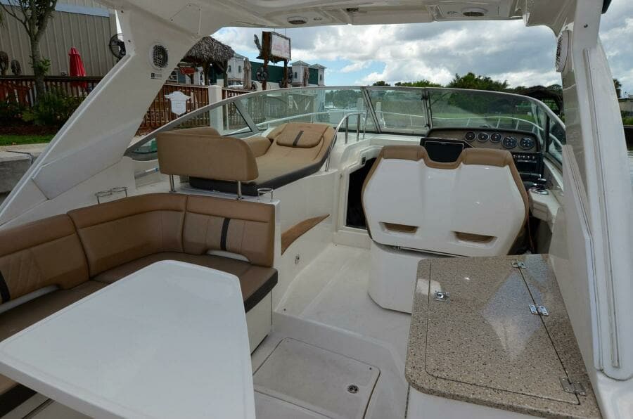 2016 Sea Ray 350 Sundancer