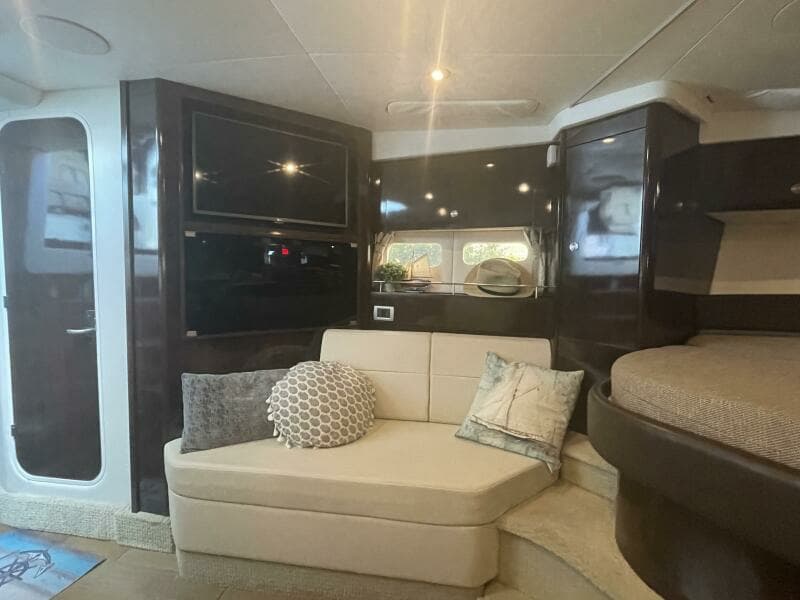 2016 Sea Ray 350 Sundancer