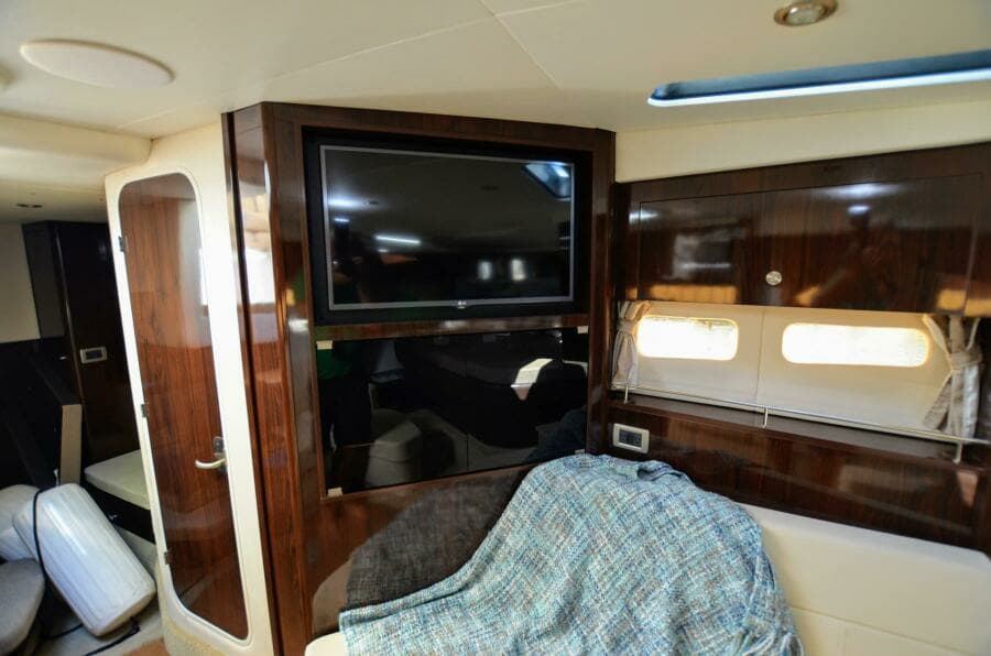 2016 Sea Ray 350 Sundancer