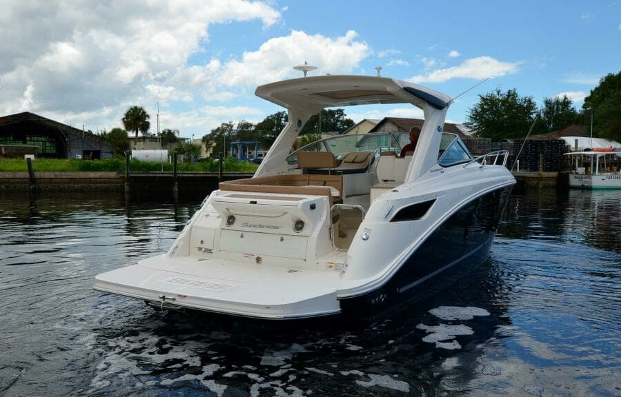 2016 Sea Ray 350 Sundancer