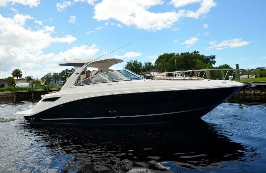 2016 Sea Ray 350 Sundancer
