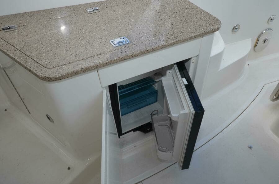 2016 Sea Ray 350 Sundancer