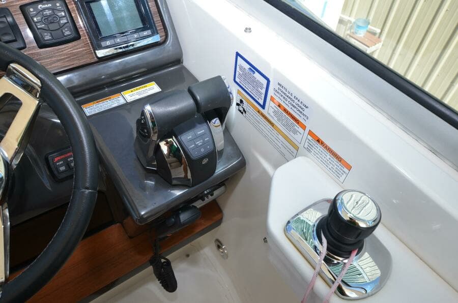 2016 Sea Ray 350 Sundancer