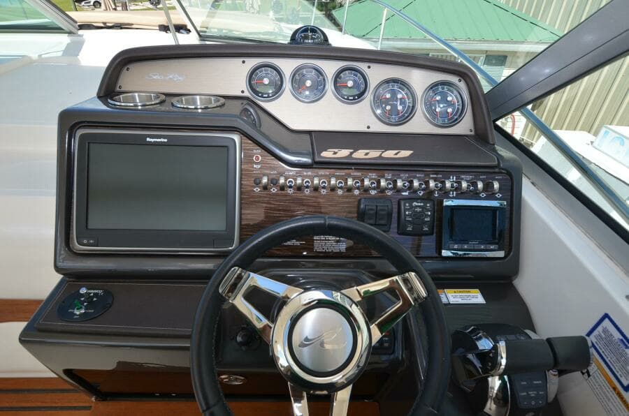 2016 Sea Ray 350 Sundancer